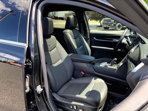 Used 2023 Cadillac XT5 Premium Luxury w/ LPO, Floor Liner Package AWD/4WD image 6