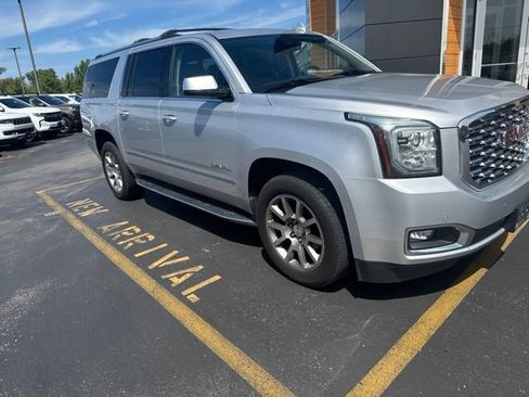 Used 2020 GMC Yukon XL Denali AWD/4WD image 2