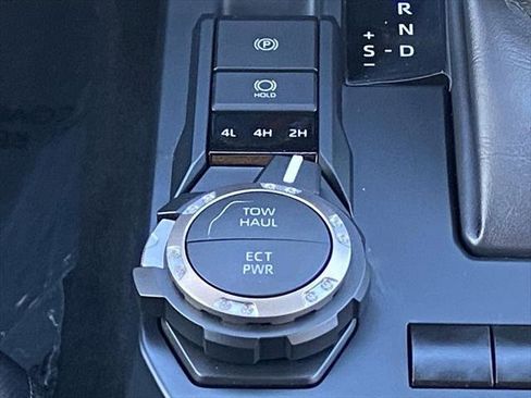 Certified 2024 Toyota Tacoma SR5 AWD/4WD image 29