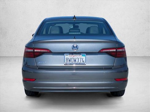 Used 2021 Volkswagen Jetta SE w/ SE Cold Weather Package FWD image 6