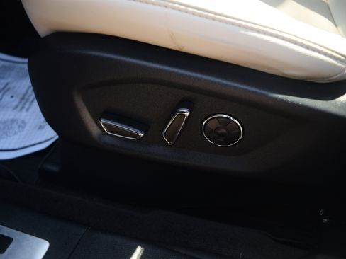 Used 2018 Ford Explorer Platinum image 23