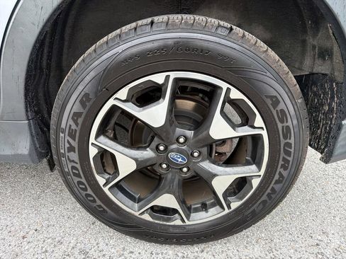 Used 2019 Subaru Crosstrek 2.0i Premium AWD/4WD image 11