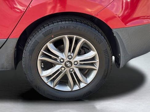 Used 2015 Hyundai Tucson SE image 13