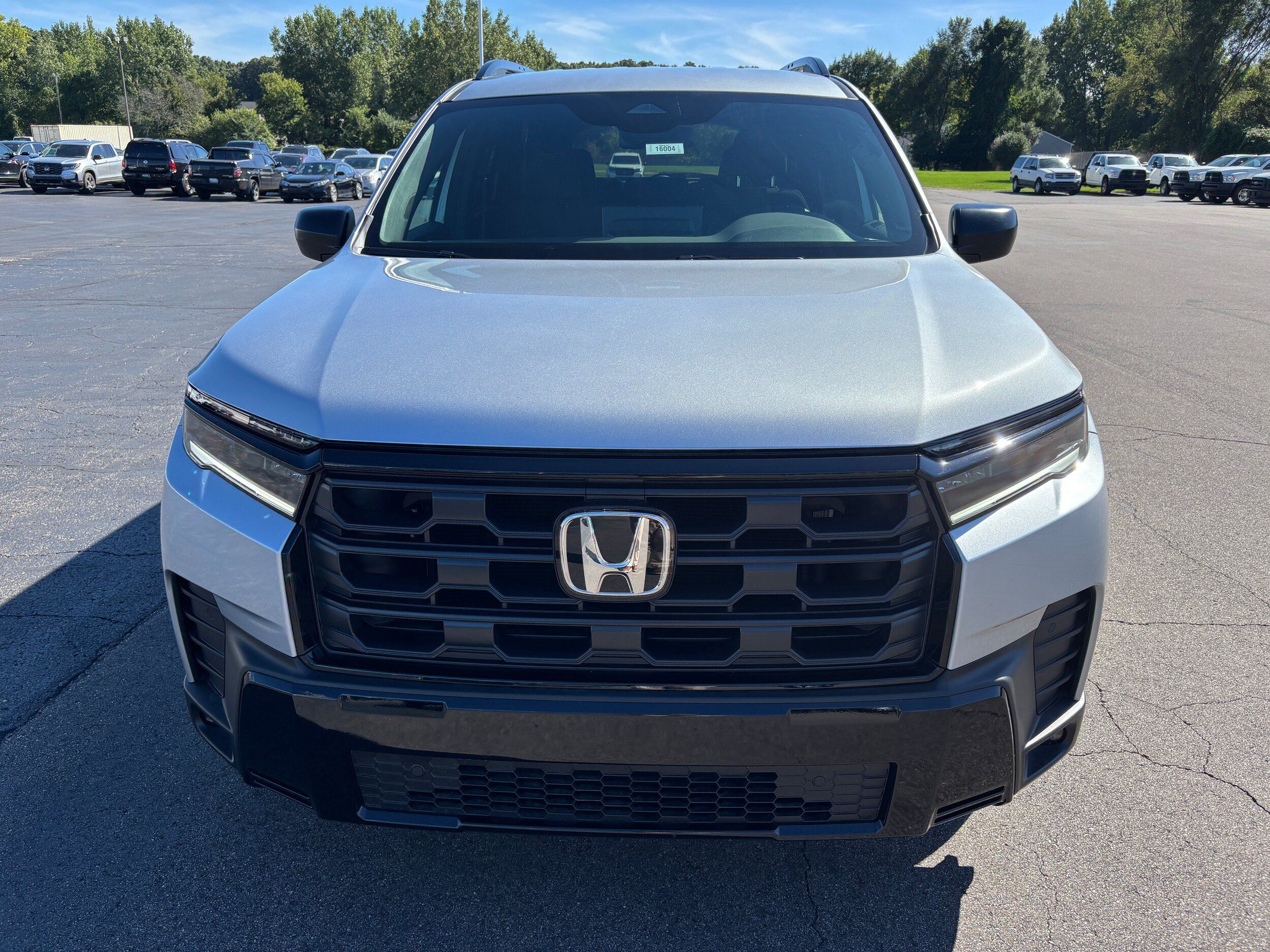 New 2026 Honda Pilot Sport image 3