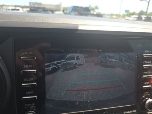 Used 2022 Toyota Tacoma SR RWD image 13