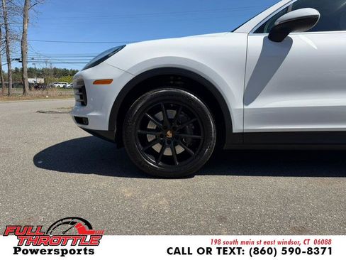 Used 2021 Porsche Cayenne AWD/4WD image 29