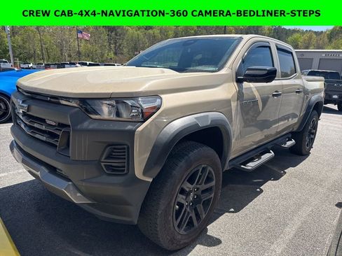 Used 2024 Chevrolet Colorado Trail Boss w/ Technology Package image 1
