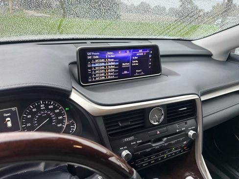 Used 2019 Lexus RX 350 AWD image 18