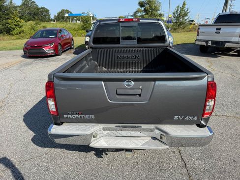 Used 2016 Nissan Frontier SV AWD/4WD image 6