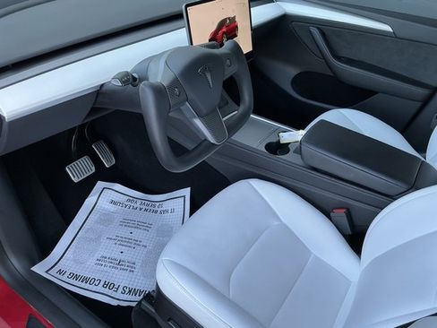 Used 2023 Tesla Model Y Long Range image 12