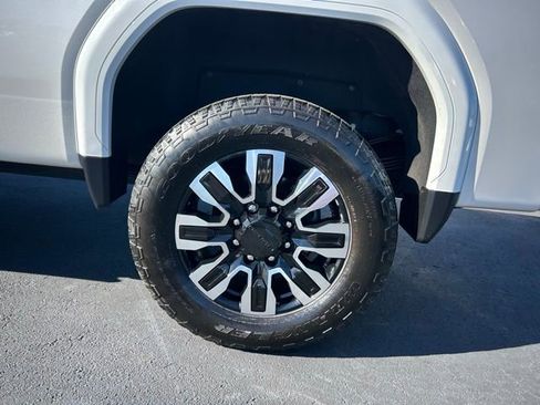 Certified 2025 GMC Sierra 2500 Denali Ultimate w/ Max Trailering Package image 10