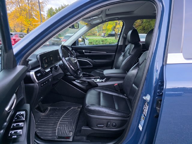 Certified 2024 Kia Telluride S w/ S Sunroof Package AWD/4WD image 16