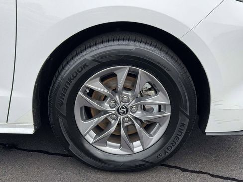 Used 2024 Toyota Sienna LE image 26