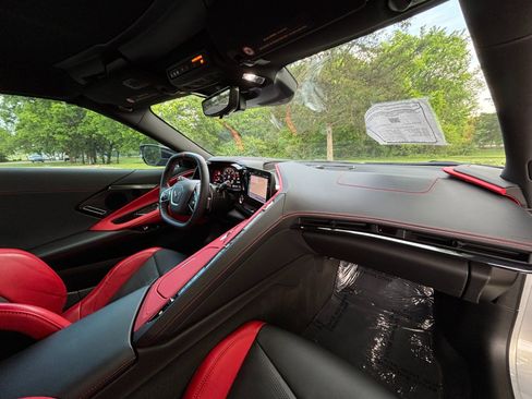 Used 2024 Chevrolet Corvette Stingray Preferred Cpe w/ Z51 Performance Package RWD image 18