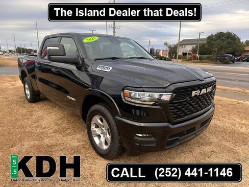 Used 2025 RAM 1500 Big Horn AWD/4WD image 1