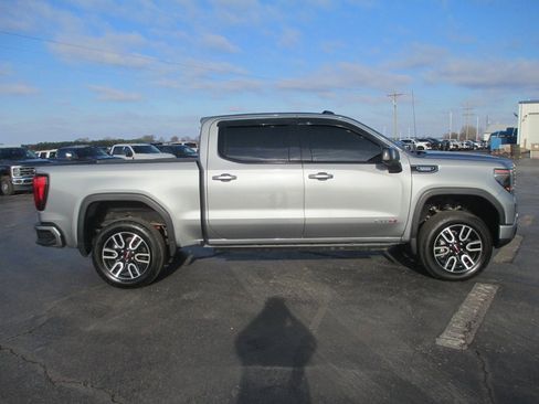 Used 2023 GMC Sierra 1500 AT4 w/ AT4 Preferred Package image 4