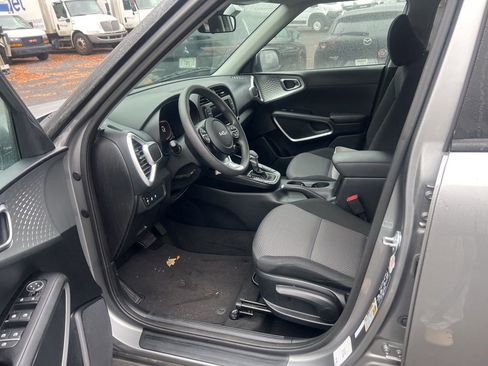 Used 2024 Kia Soul LX w/ Option Group 015 image 10
