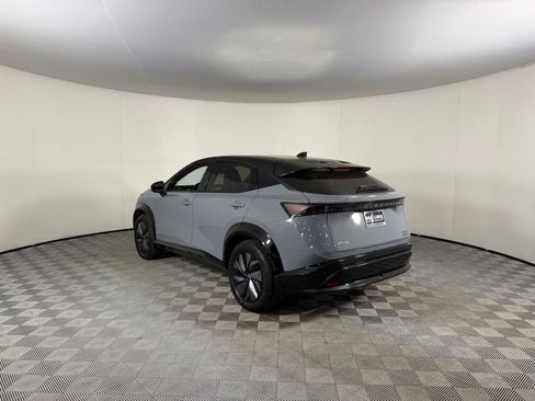 Used 2023 Nissan Ariya AWD image 7