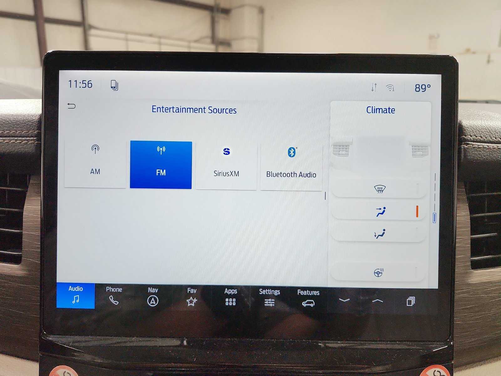 Used 2024 Ford Expedition Limited RWD image 16