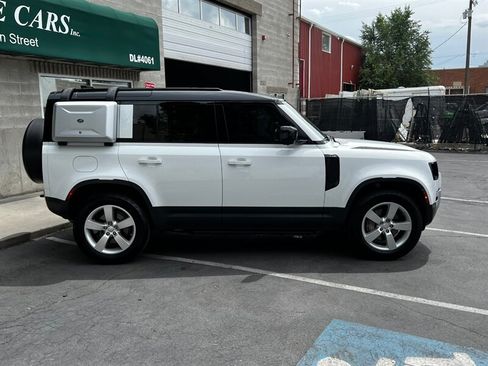 Used 2021 Land Rover Defender 110 SE AWD/4WD image 9