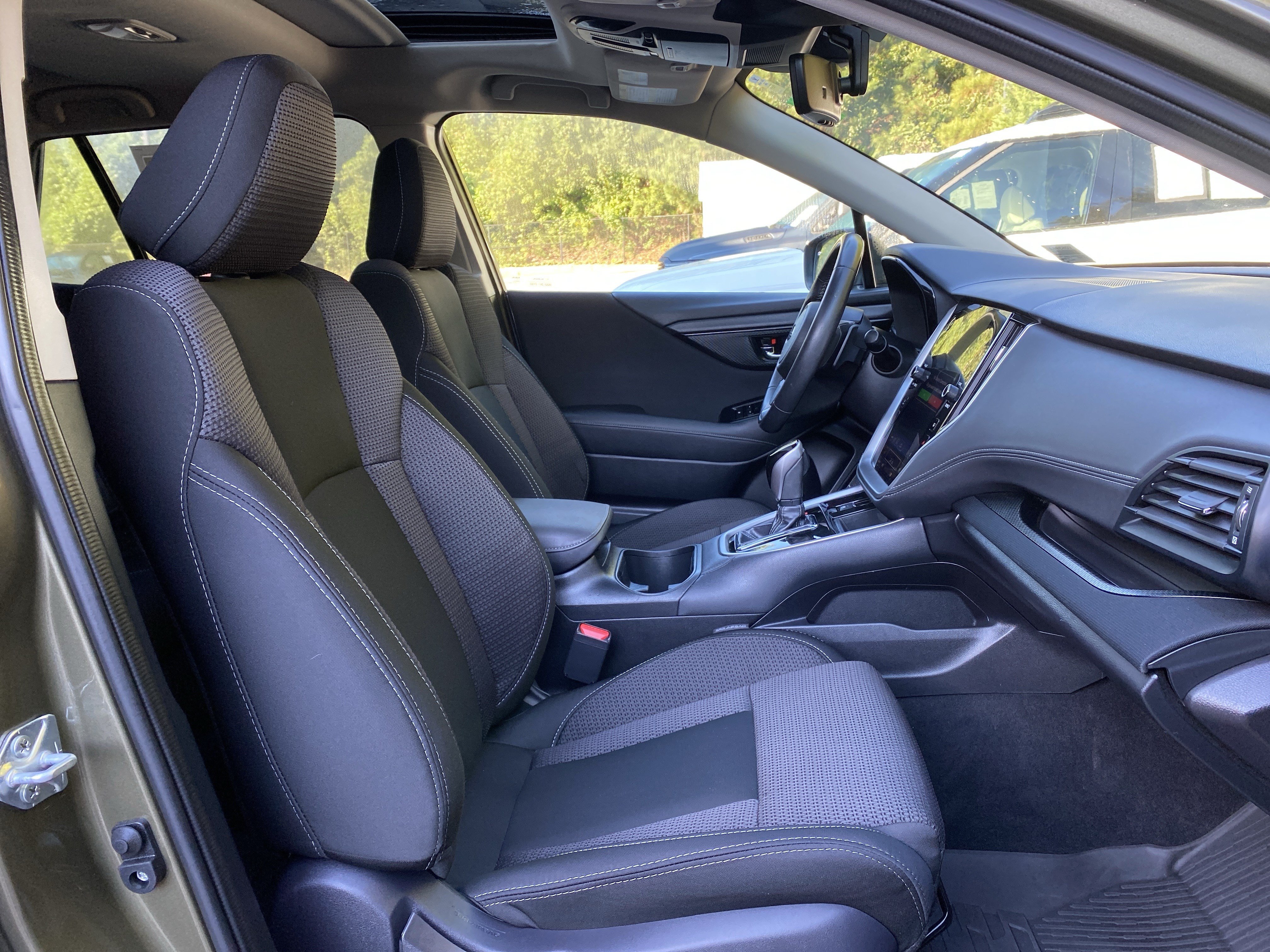 Used 2025 Subaru Outback Premium w/ Popular Package #1 AWD/4WD image 34