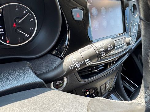 Used 2020 Buick Envision Premium AWD/4WD image 33