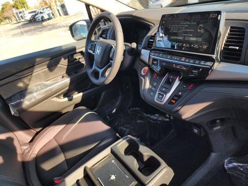 New 2026 Honda Odyssey EX-L image 8