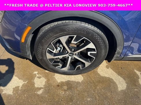 Certified 2024 Kia Sportage EX image 8