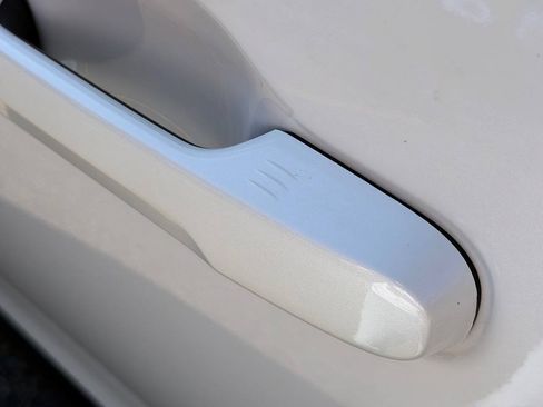Used 2025 Honda Pilot Sport image 10