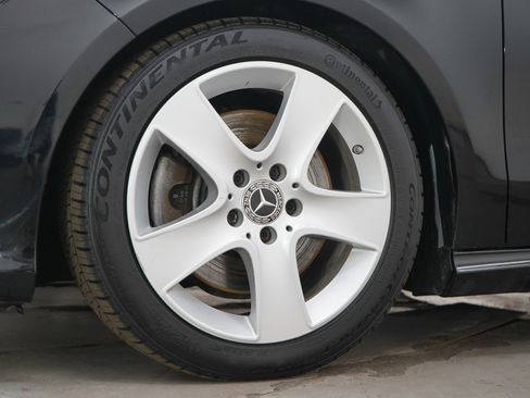 Used 2019 Mercedes-Benz CLA 250 4MATIC image 29