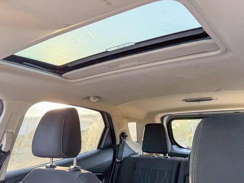 Used 2018 Ford EcoSport SE image 17