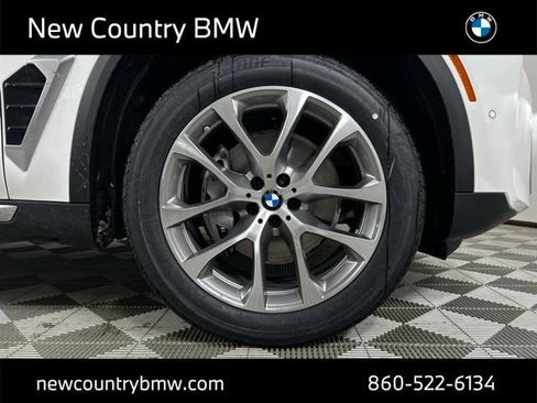 New 2026 BMW X5 xDrive40i w/ Climate Comfort Package image 9