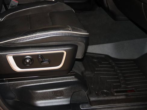 Used 2019 RAM 1500 Laramie image 54