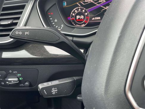 Used 2018 Audi Q5 2.0T Premium Plus w/ Premium Plus Package image 24