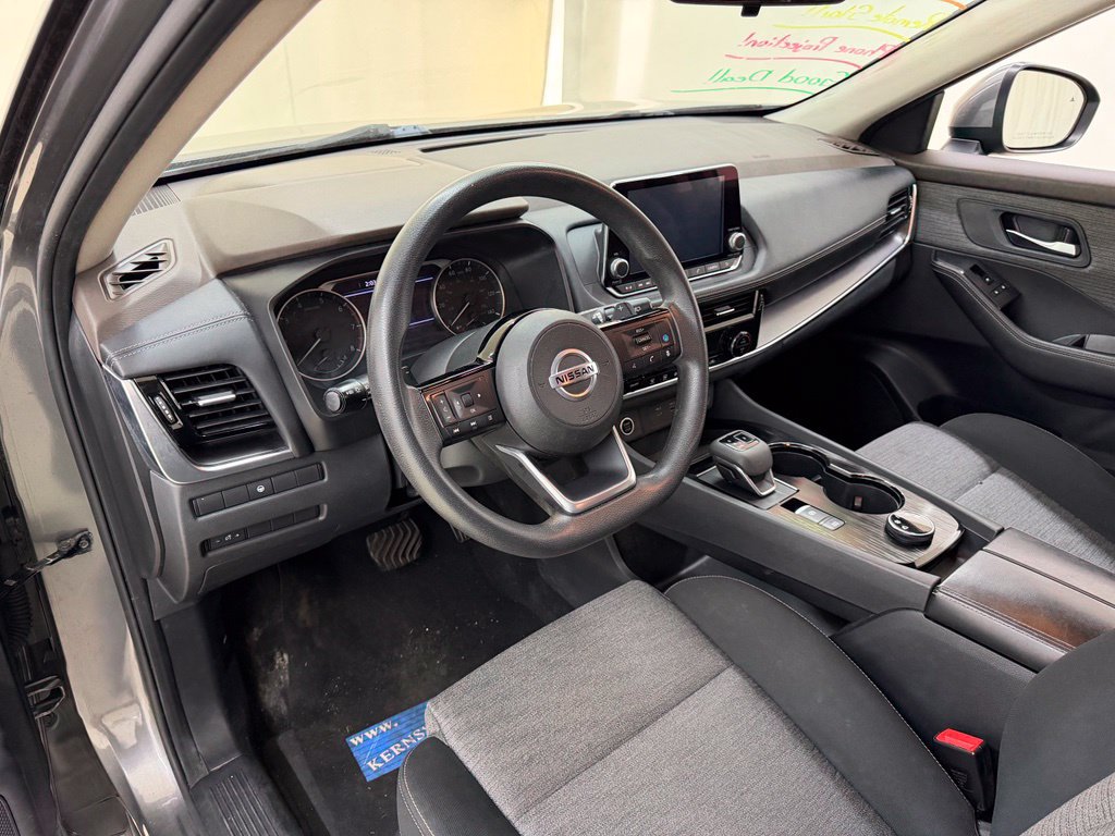 Used 2021 Nissan Rogue SV AWD/4WD image 19