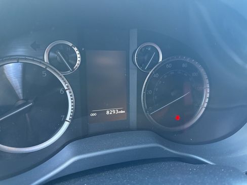 Used 2022 Lexus GX 460 Luxury w/ Off Road Package image 10