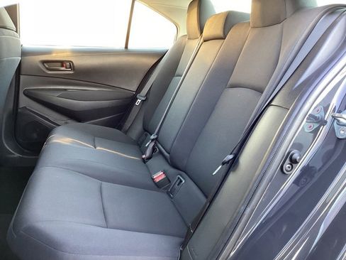 Used 2025 Toyota Corolla LE image 12