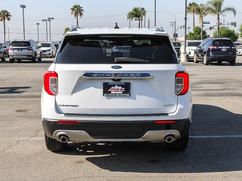 Used 2022 Ford Explorer Limited w/ Equipment Group 301A AWD/4WD image 7