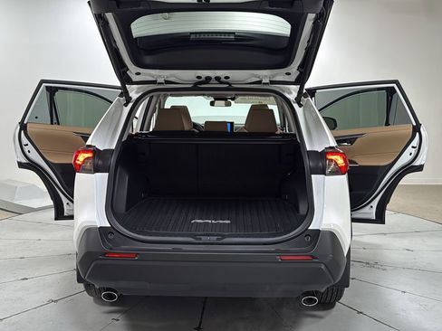 Certified 2025 Toyota RAV4 XLE w/ Convenience Package image 16