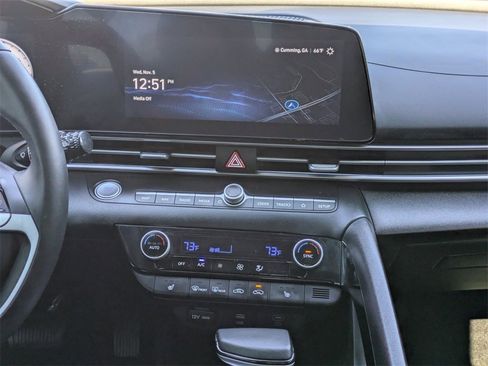 Used 2024 Hyundai Elantra SEL w/ Convenience Package image 16