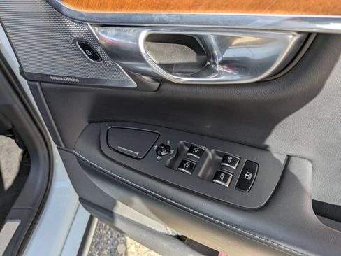 Used 2018 Volvo S90 T8 Inscription w/ Convenience Package AWD/4WD image 43