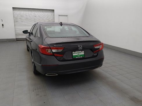 Used 2018 Honda Accord Touring image 6