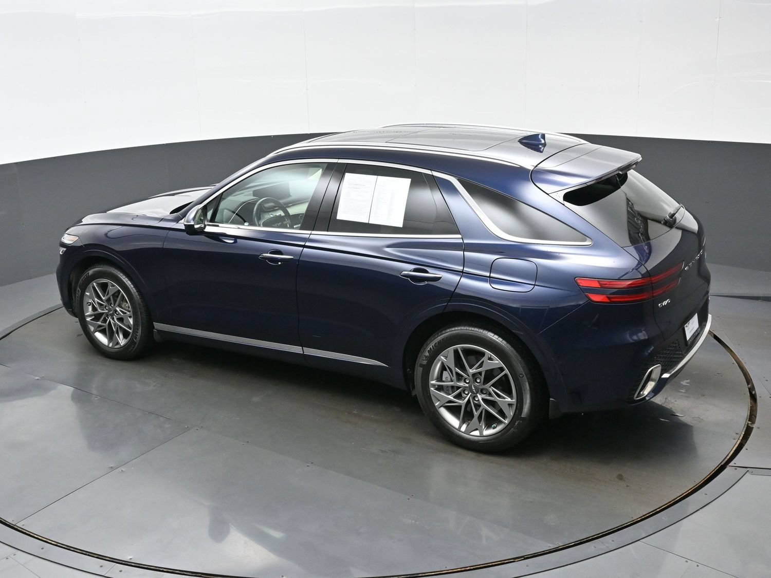 Used 2025 Genesis GV70 2.5T w/ Select Package AWD/4WD image 37