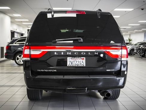 Used 2015 Lincoln Navigator 2WD image 7