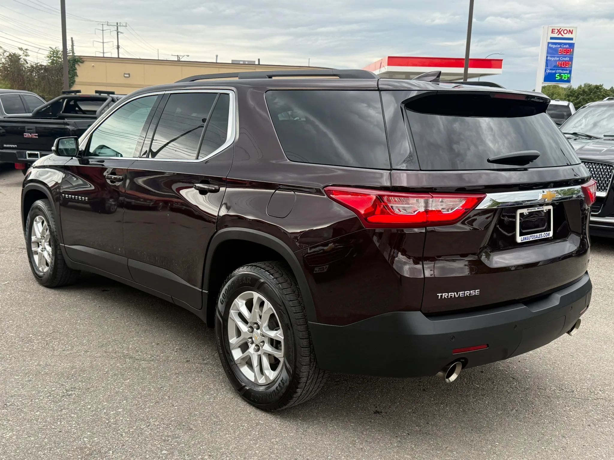 Used 2020 Chevrolet Traverse LT FWD image 7