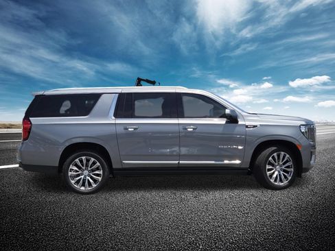 Used 2021 GMC Yukon XL Denali w/ Denali Premium Package RWD image 26