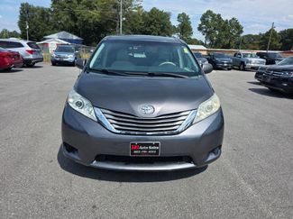 Used 2012 Toyota Sienna LE image 1