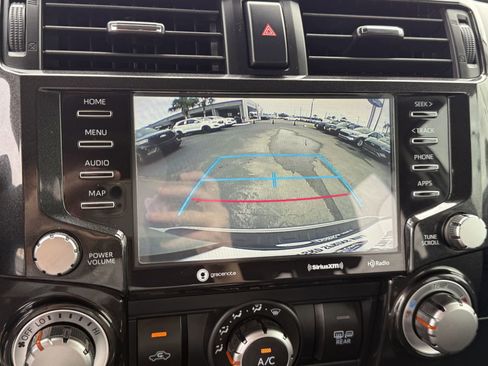 Used 2022 Toyota 4Runner TRD Off-Road Premium w/ Moonroof Package AWD/4WD image 25