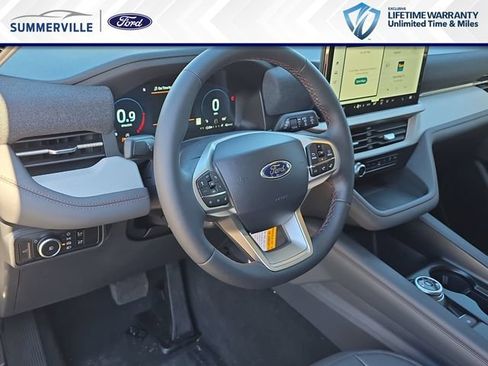 New 2026 Ford Explorer Active RWD image 18