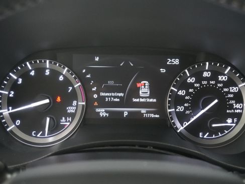 Used 2021 Toyota Highlander XSE FWD image 19